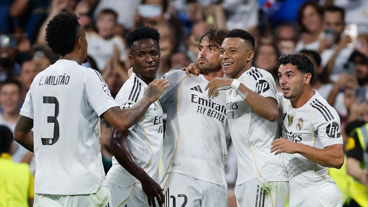 对手主帅：我想选梅西是第一人！只要他没退役就是最强的！（对手主帅：梅西是我心中的第一人，只要未退役他就是最强！）