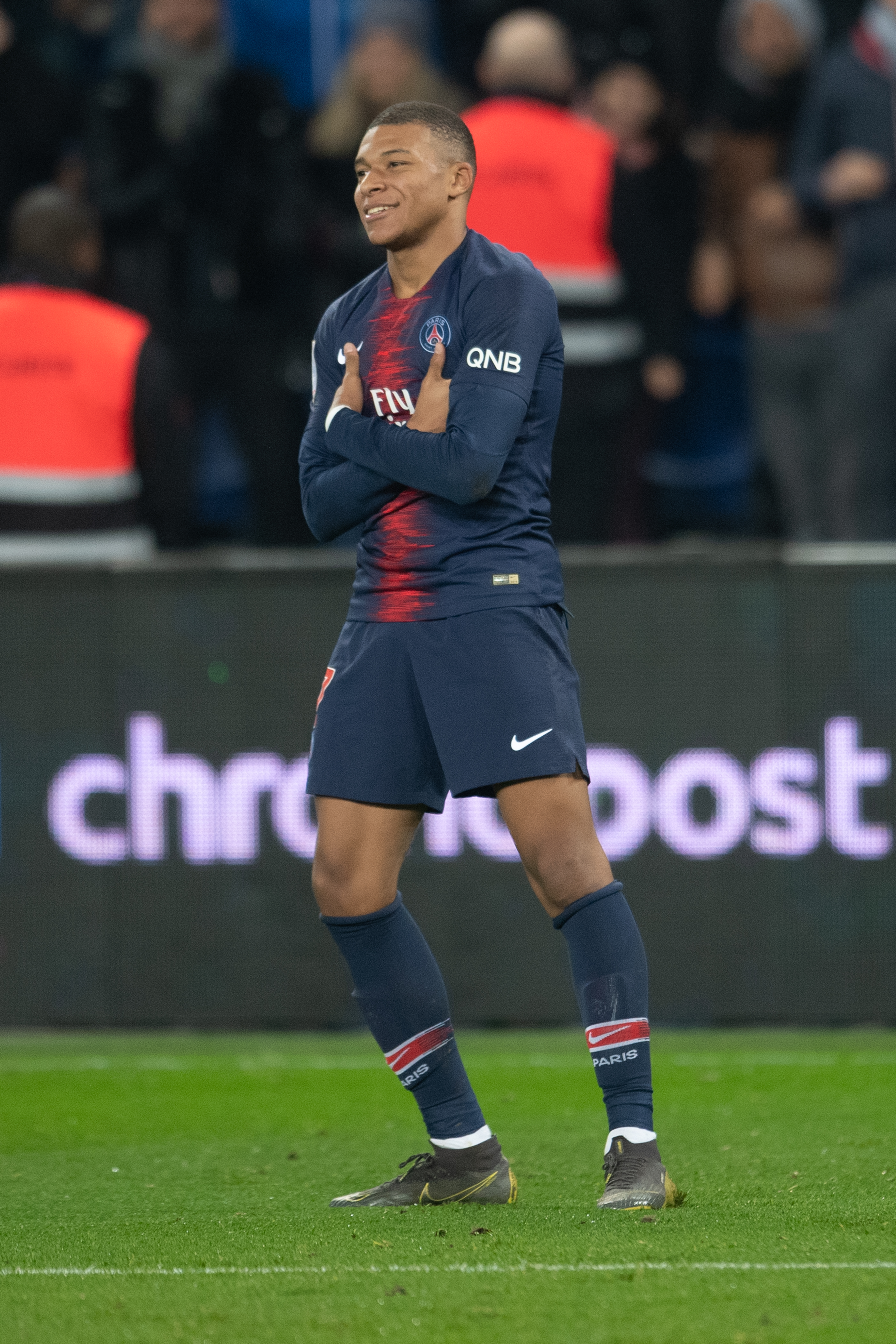 高级货！广东新援连场爆发 他是球队冲冠重要砝码（顶级补强！广东新援连场高光，他是冲冠路上的关键棋子）