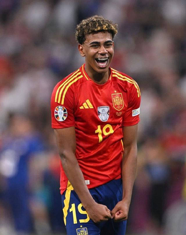 德甲战报：最后时刻连进2球，海登海姆2-1逆转绝杀柏林联合（德甲焦点战：海登海姆补时连入两球 2-1逆转绝杀柏林联合）