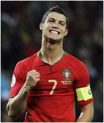 邓弗里斯：老图拉姆是我的偶像；生涯早期我不是最出色的球员（邓弗里斯：老图拉姆是我的榜样；职业初期我并非顶尖）