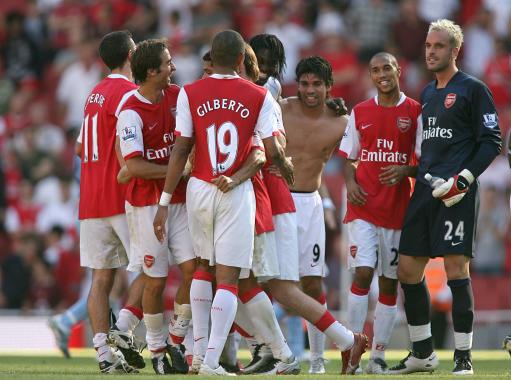 占旭刚任举重摔跤柔道中心主任，王励勤任乒羽中心副主任（占旭刚出任举重摔跤柔道中心主任，王励勤担任乒羽中心副主任）