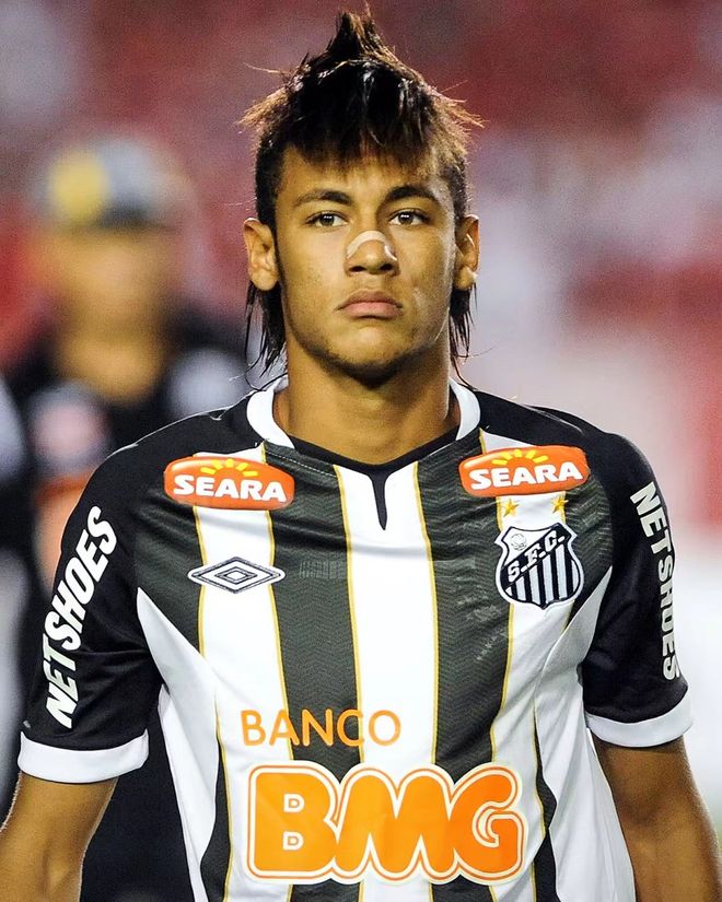 如果收到执教邀请，史蒂文·杰拉德“非常渴望”重返利物浦。（杰拉德称若获执教邀约，极盼重返利物浦）