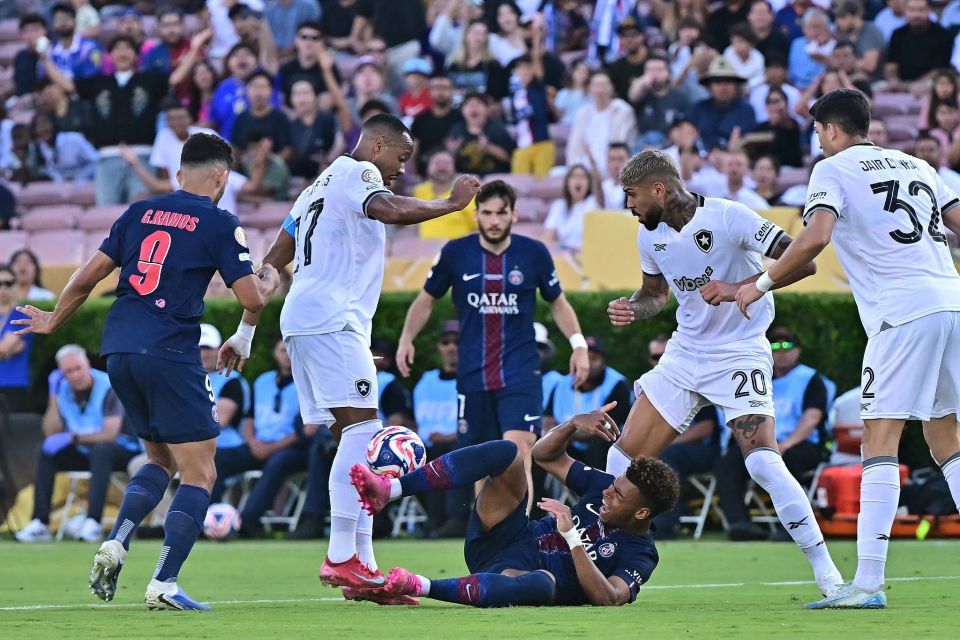 利物浦对罗德里戈兴趣浓厚，其连续31场未进球创纪录，皇马愿以高价出售。（利物浦强烈追逐罗德里戈，31场球荒创纪录，皇马愿高价出售）