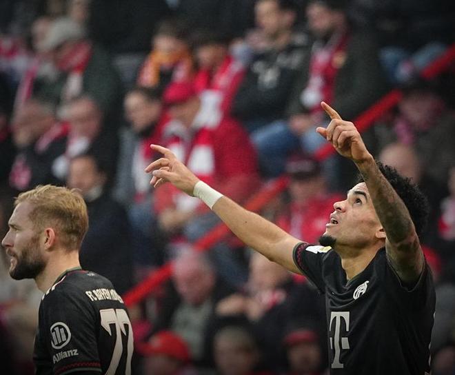 中超：山东泰山主场2-0完胜青岛队（中超：山东泰山主场2-0零封青岛队）