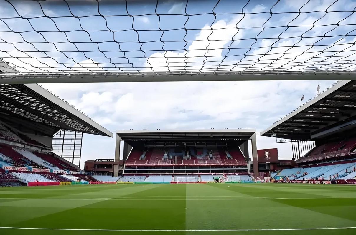 本赛季云南玉昆主场场均观众超2.2万人，带动直接消费2.3亿元（云南玉昆本季主场场均观众破2.2万，拉动2.3亿元直接消费）