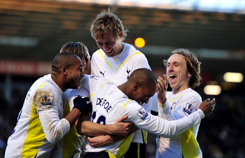 中超国内球员限薪500万元 俱乐部签“阴阳合同”将降级（中超设国内球员年薪上限500万，俱乐部签“阴阳合同”将被降级）