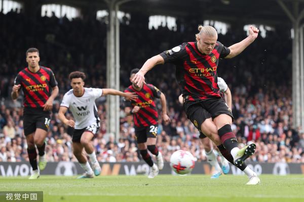 胡荷韬：现在膝盖还有很多问题；已不把自己看作年轻球员了（胡荷韬：膝盖问题仍多，已不再把自己当年轻球员）